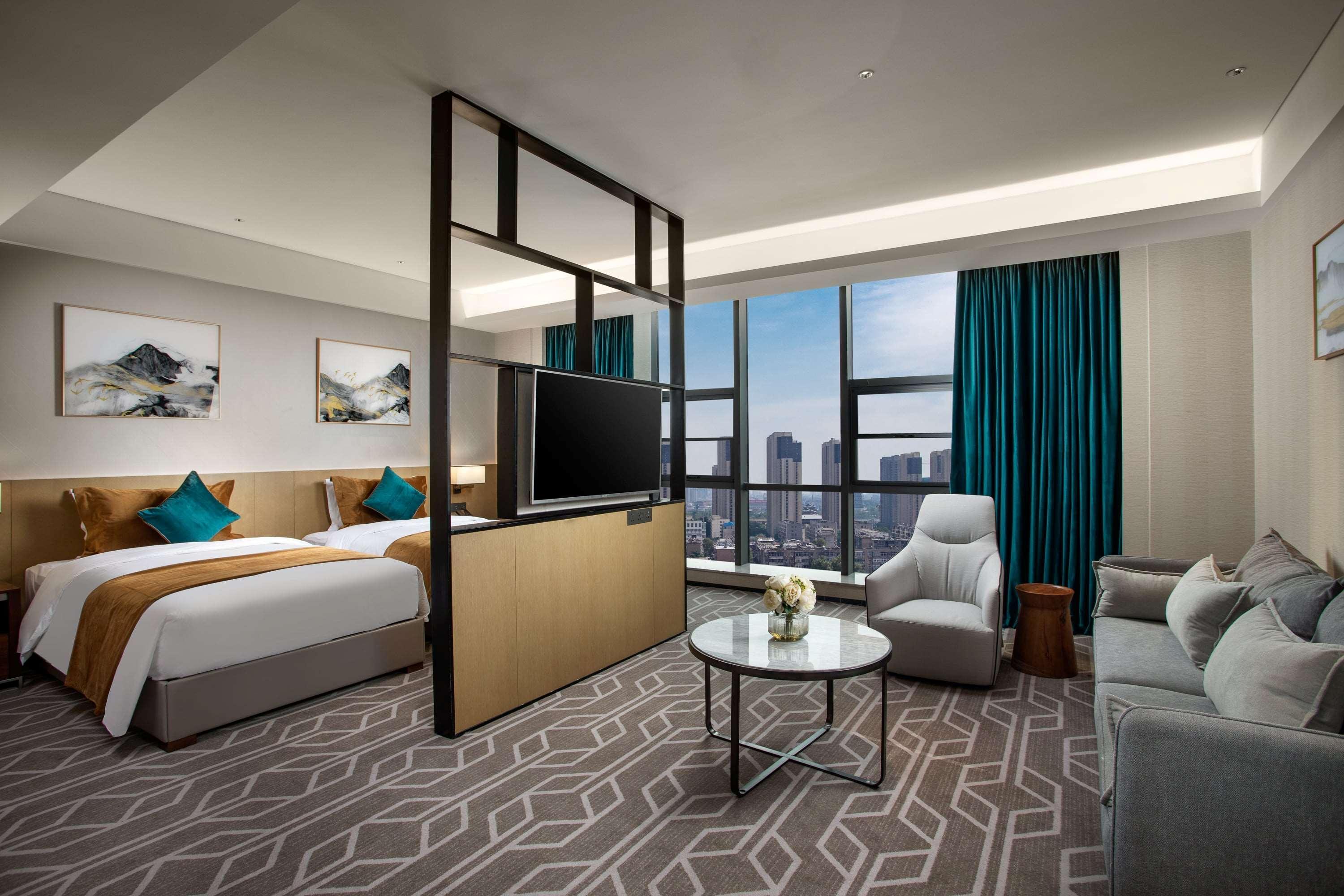 Ramada By Wyndham Luoyang Downtown Hotel Eksteriør billede