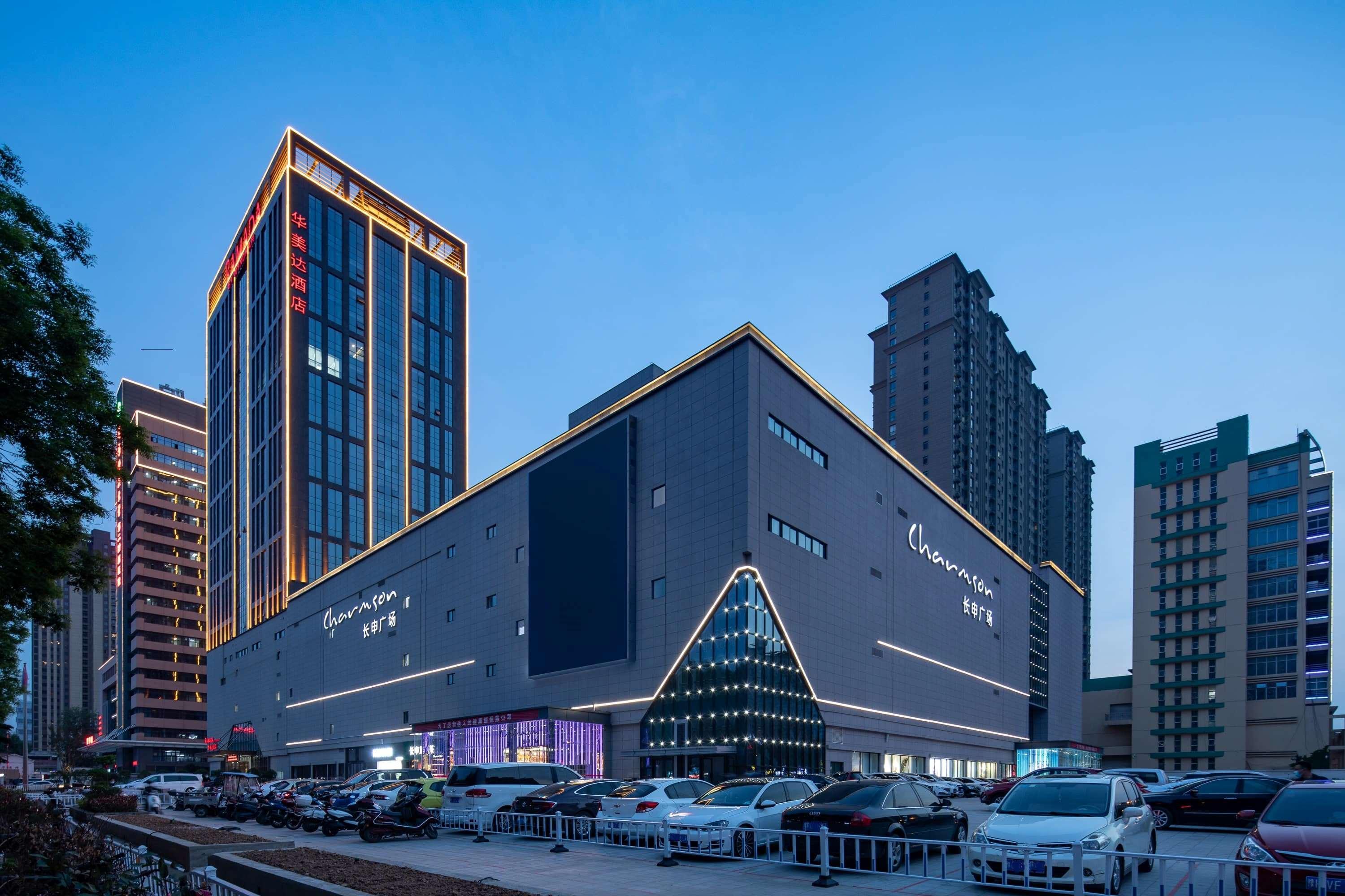 Ramada By Wyndham Luoyang Downtown Hotel Eksteriør billede