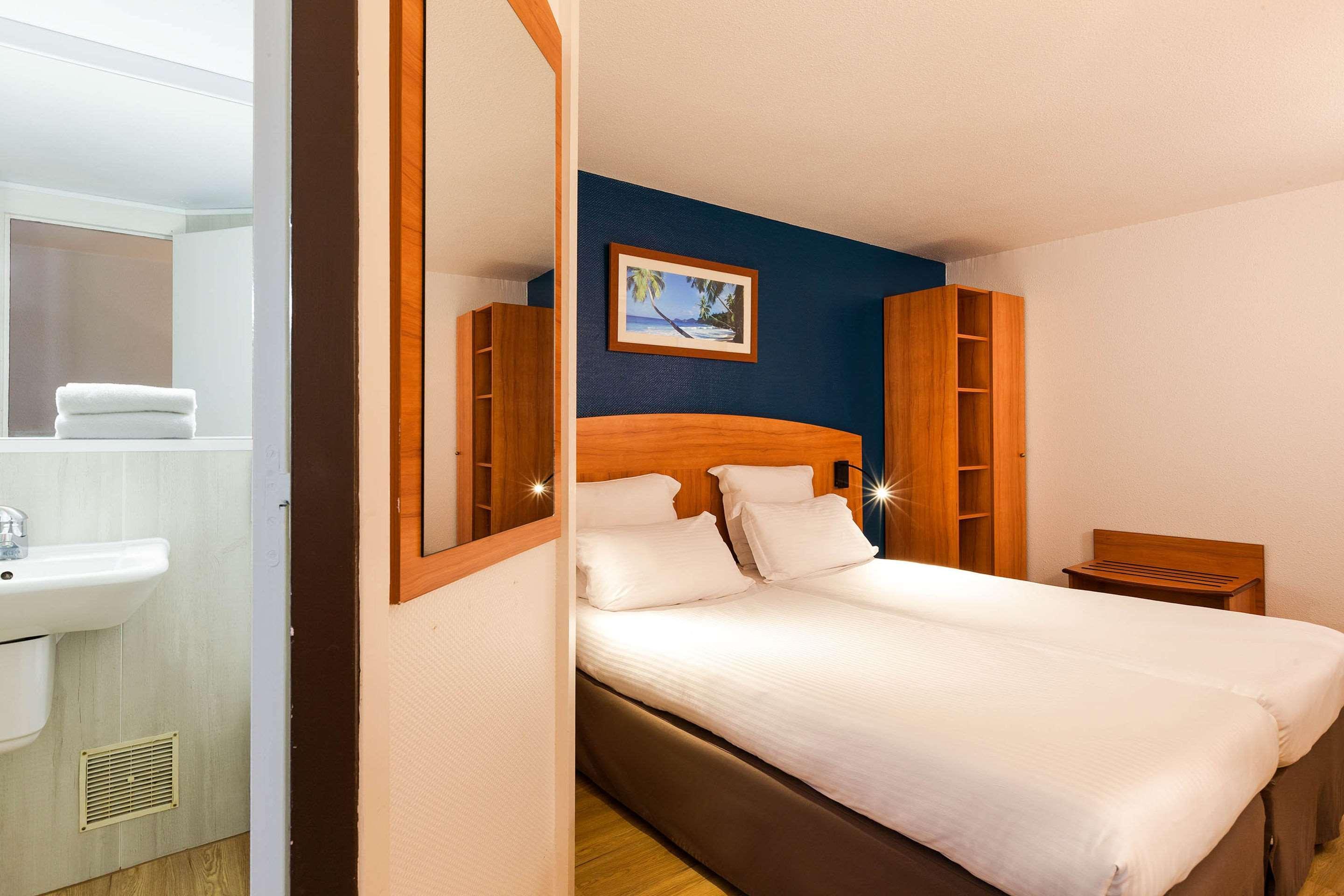 Ramada By Wyndham Luoyang Downtown Hotel Eksteriør billede