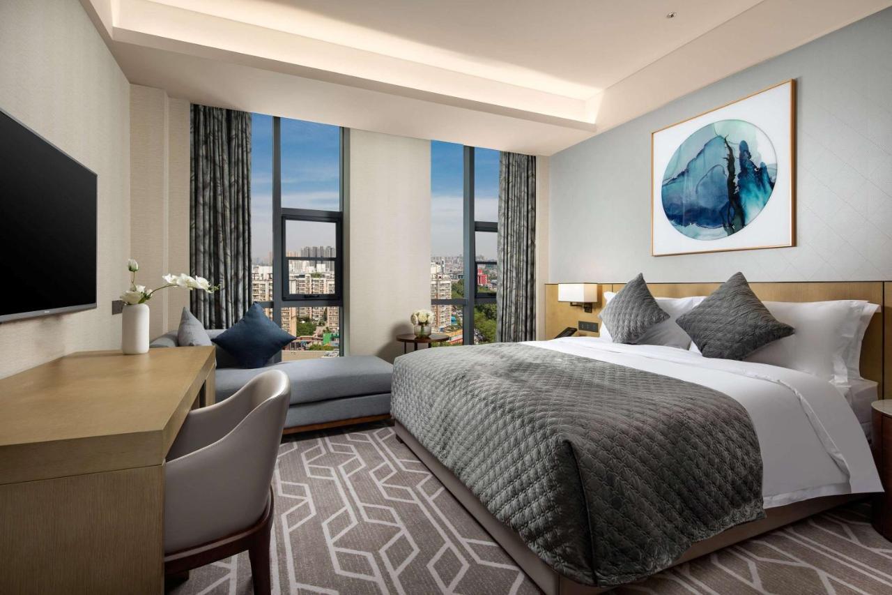 Ramada By Wyndham Luoyang Downtown Hotel Eksteriør billede
